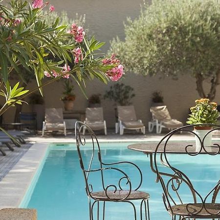 Hotel Les Magnanarelles Maussane les Alpilles Exterior foto
