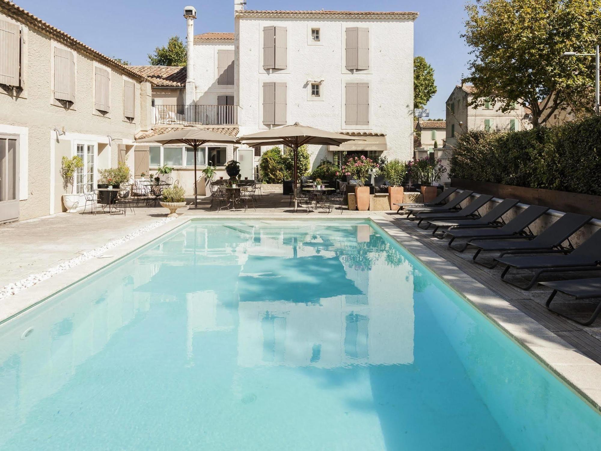 Hotel Les Magnanarelles Maussane les Alpilles Exterior foto